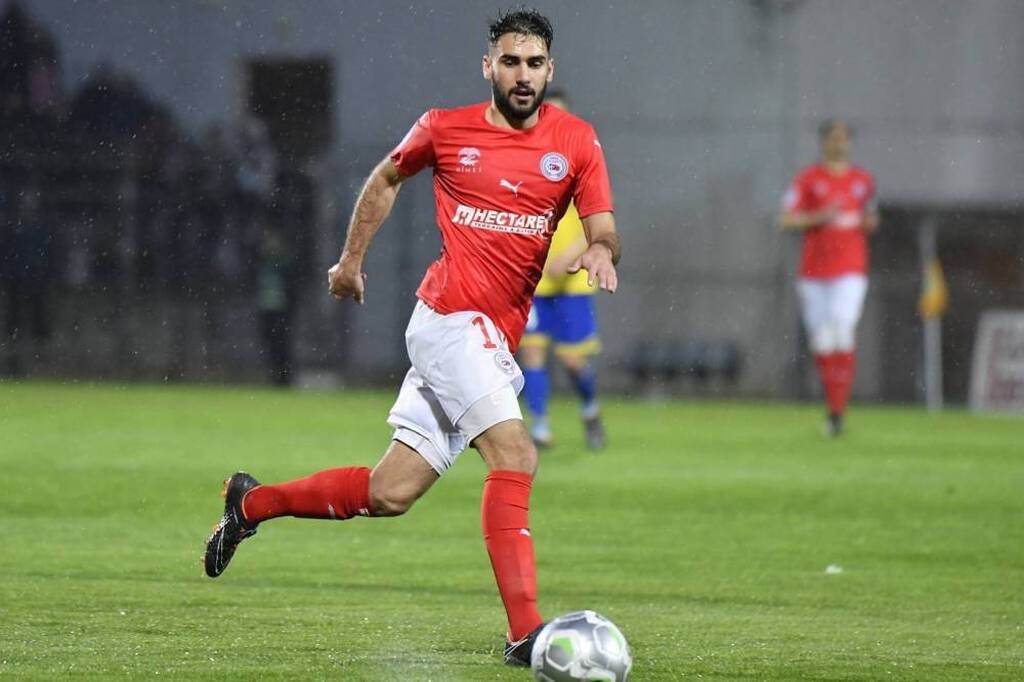 Ολυμπιακός: Αλλαγή... πλεύσης στα εξτρέμ - Νέο φαβορί στους «ερυθρόλευκους» (photos)