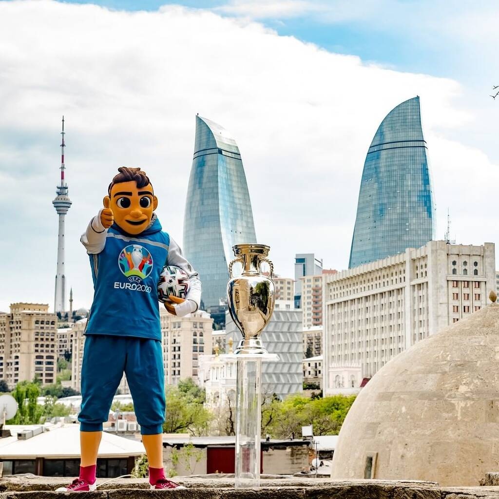 Euro 2020: Γι’ αυτό δεν ονομάζεται Euro 2021 - Η απάντηση της UEFA (photos+video)