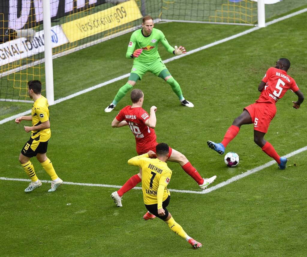 «Πόλεμος» Μάντσεστερ Γιουνάιτεντ και Τσέλσι για διεθνή άσο! (video+photos)