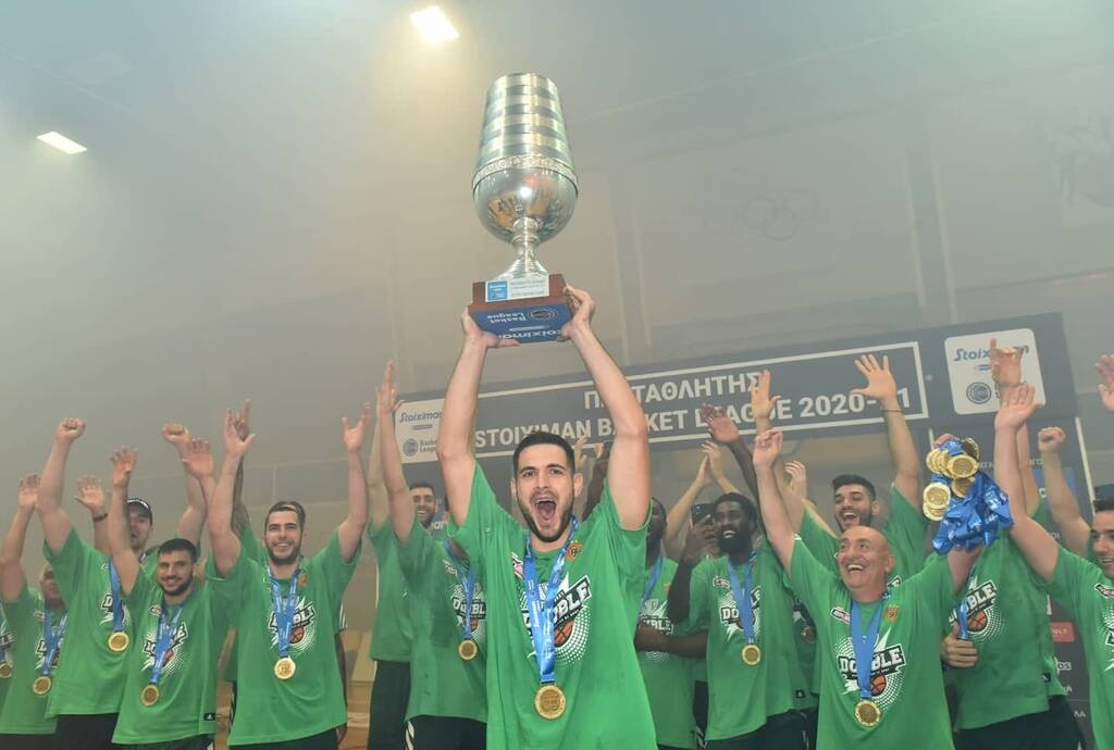 Παναθηναϊκός ΟΠΑΠ: Φωταγωγήθηκε η Λεωφόρος για το 40ό (photo)