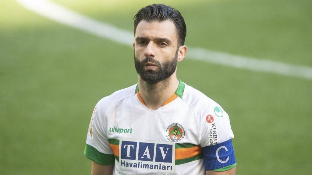 ΑΕΚ: Στην τελική ευθεία για Τζαβέλλα - Τα δεδομένα για τον Έλληνα στόπερ (photos)