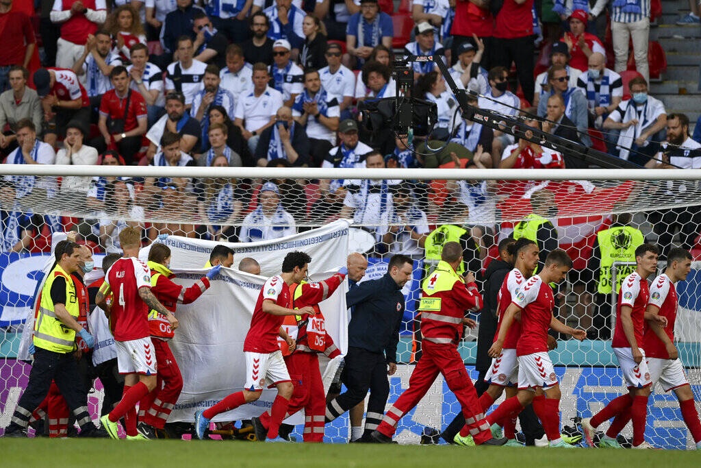 Euro 2020: Η σοκαριστική στιγμή της κατάρρευσης του Έρικσεν (video+photos)
