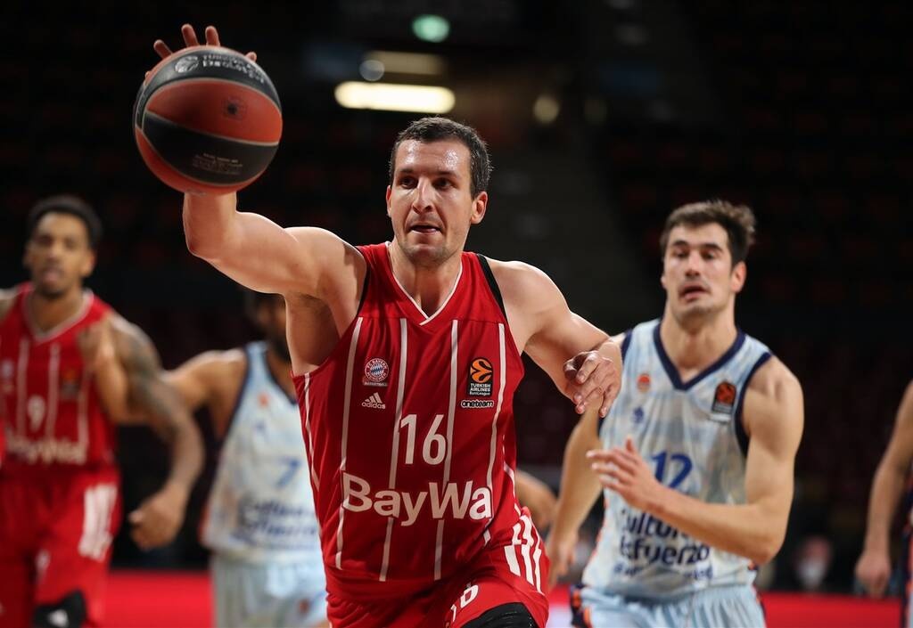 Μπάγερν Μονάχου: Δύσκολες στιγμές για τον Ζίπσερ - Υπέστη εγκεφαλική αιμορραγία και χειρουργήθηκε