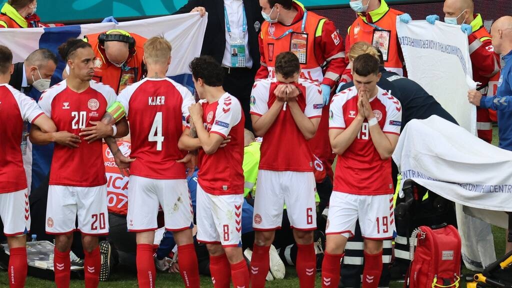 Euro 2020: Δημόσια απολογία του BBC για τα πλάνα του Έρικσεν (photos)