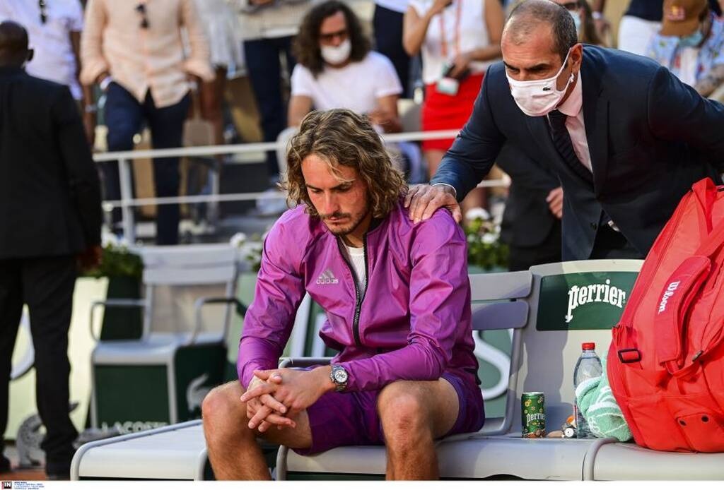 Τσιτσιπάς - Roland Garros: Συγκινούν οι εικόνες του Στέφανου μετά τον τελικό (photos+video)