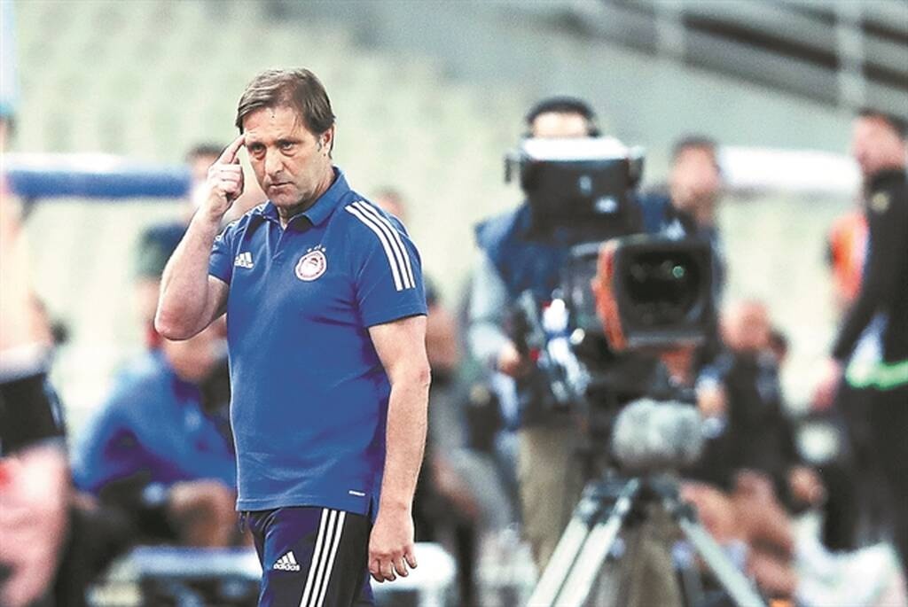 Ολυμπιακός: Το μέλλον του Μαρτίνς και οι σκέψεις για νέο συμβόλαιο