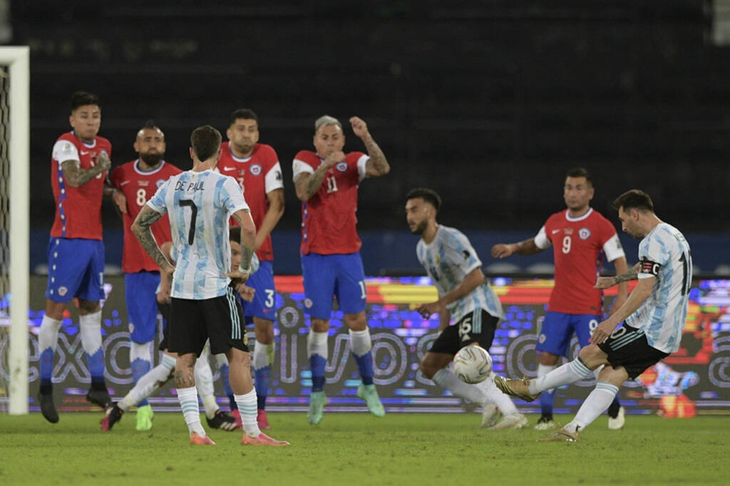 Copa America: Ξεκλείδωσε τη Χιλή με γκολάρα του Μέσι η Αργεντινή (video+photos)