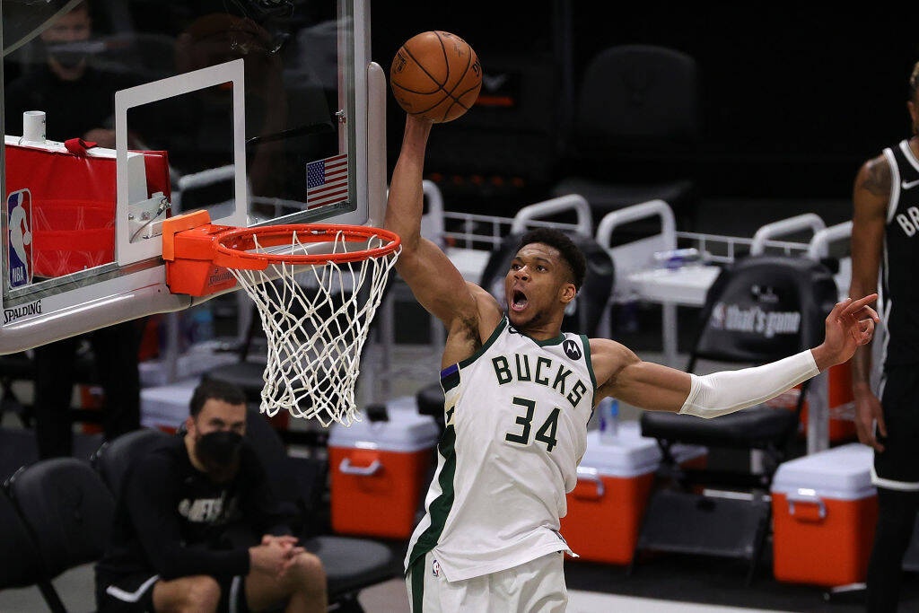 NBA: Το απίθανο σημερινό Top-5 με Αντετοκούνμπο πρωταγωνιστή (video)