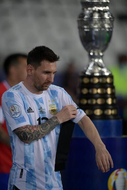 Copa America: Μαγικό αφιέρωμα στον Ντιέγκο Μαραντόνα (video+photos)