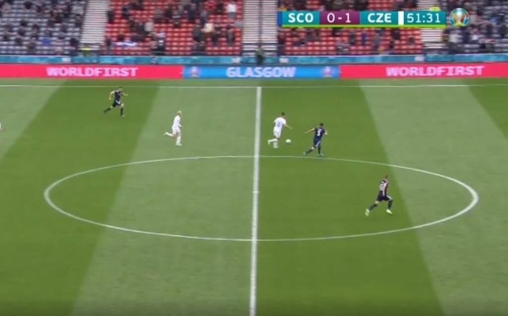 Euro 2020: Απίθανο γκολ στο Σκωτία-Τσεχία - Σκόραρε από τη... σέντρα (video)