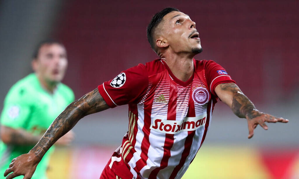 Ολυμπιακός: Η δυσαρέσκεια του Χολέμπας και η λύση για τα άκρα (photos)