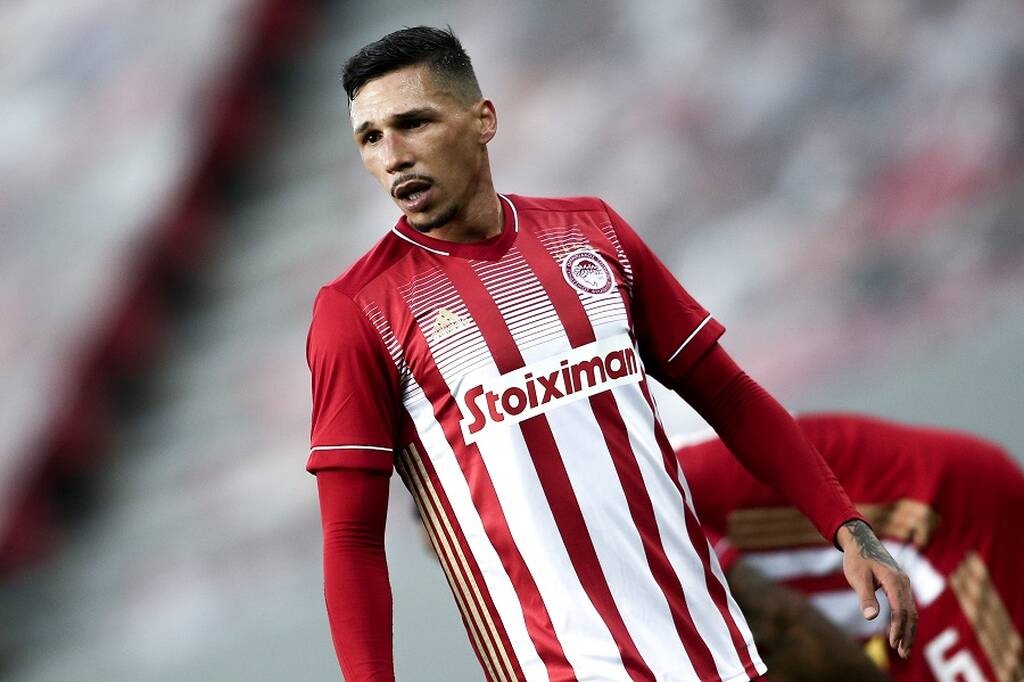 Ολυμπιακός: Η δυσαρέσκεια του Χολέμπας και η λύση για τα άκρα (photos)