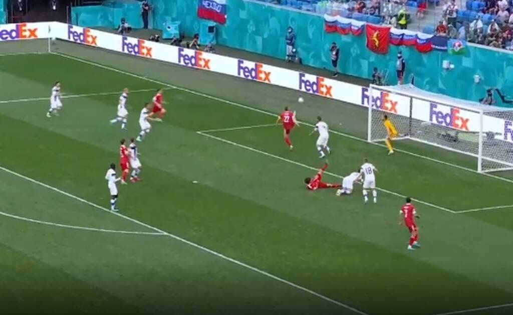 Euro 2020: Γλίτωσε τα χειρότερα ο Μάριο Φερνάντες - Τρομακτικός τραυματισμός (video+photos)