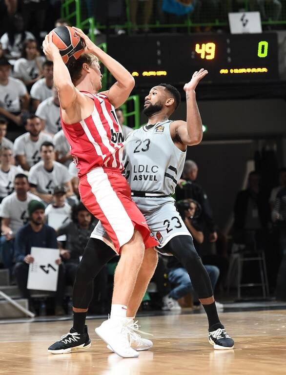 Ολυμπιακός: «Συμφωνία με Λάιτι για δύο χρόνια» (photos)