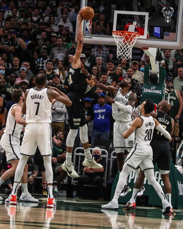 NBA: Πολύ σκληροί για να λυγίσουν οι Μπακς – Σε Game 7 με τους Νετς (photos+videos)