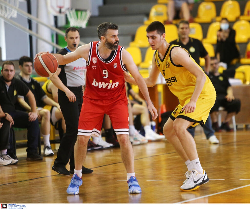 A2 Ανδρών: Με «γκρι» βοήθεια ο Ολυμπιακός πέρασε από το Μαρούσι