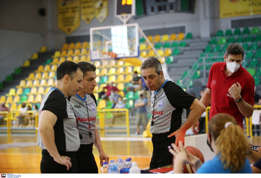 A2 Ανδρών: Με «γκρι» βοήθεια ο Ολυμπιακός πέρασε από το Μαρούσι