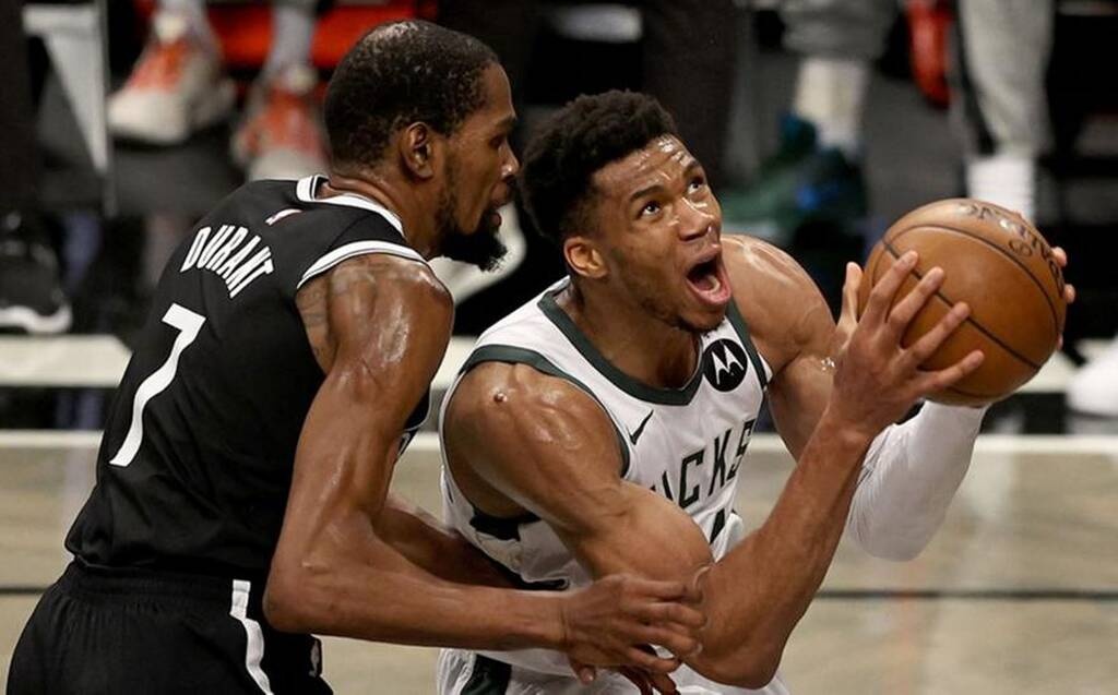 NBA: Μυθικός Αντετοκούνμπο - Στους τελικούς της Ανατολής οι Μπακς