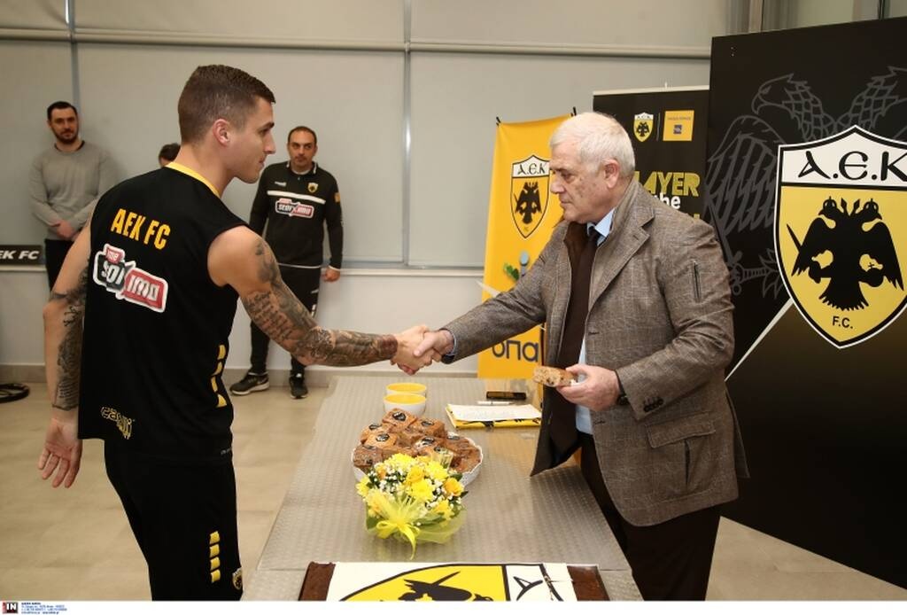 AEK: Στην Ελλάδα ο Βράνιες - Τα δεδομένα της επιστροφής (photos)