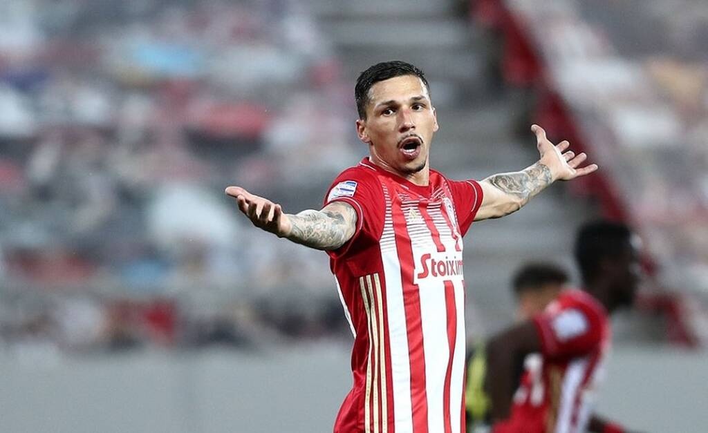 Ολυμπιακός: Τα δεδομένα για Χολέμπας και... αριστερά