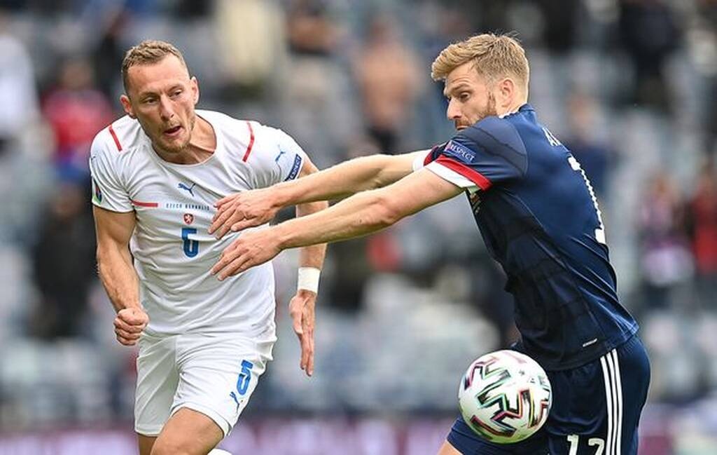 Euro 2020: Η άγνωστη ιστορία Τσέχου διεθνή - Έπαιρνε το λεωφορείο μετά την προπόνηση (photos)