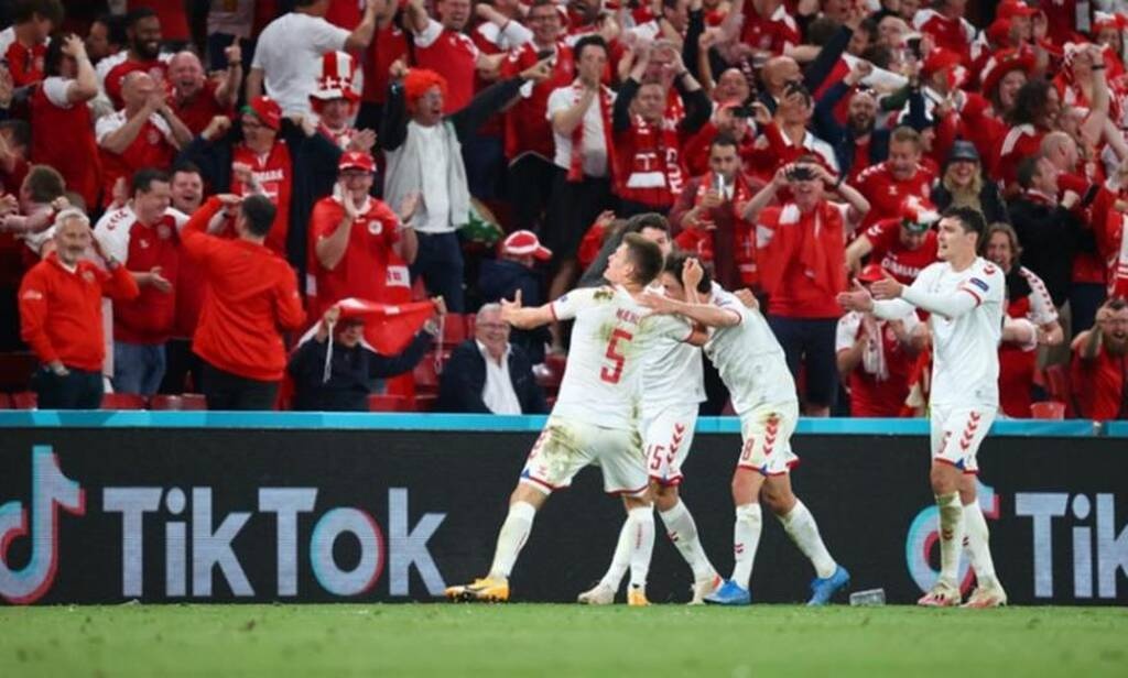 Euro 2020: Η συγκινητική κίνηση του Δανού κόουτς για Έρικσεν που παρατήρησαν ελάχιστοι (pics+vid)
