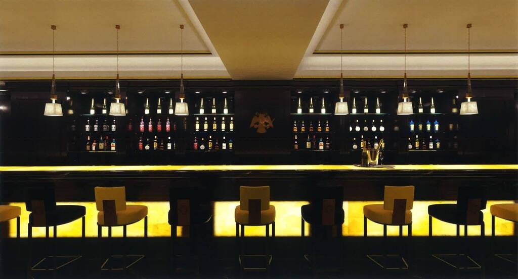 ΑΕΚ: Τρομερές εικόνες από το BAR LOUNGE στις σουίτες της «Αγιά-Σοφιάς» (photos)