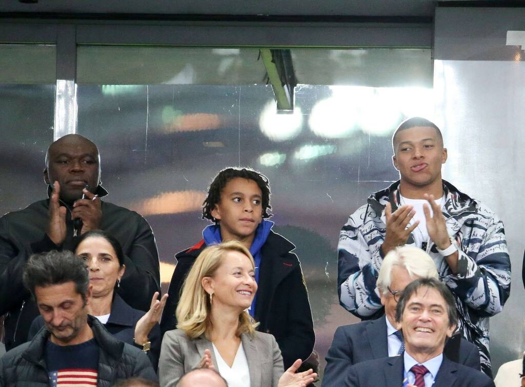 Παρί Σεν Ζερμέν: Εμπαπέ 2024, αλλά όχι Κιλιάν! (Photos)