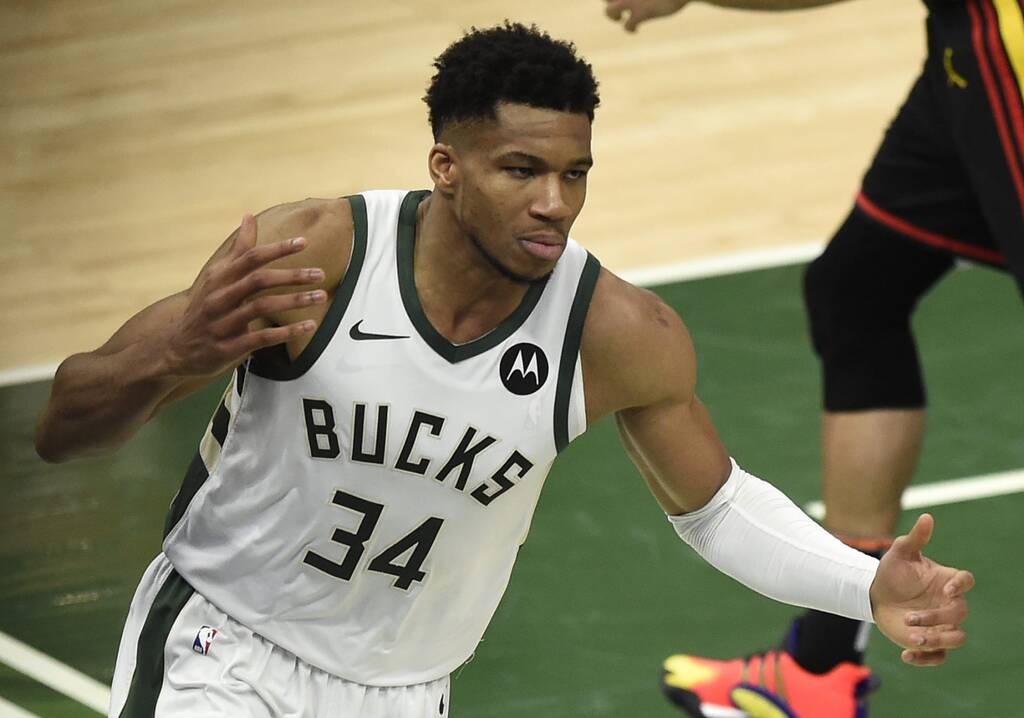 NBA: Ισοφάριση με θρίαμβο για Μπακς - Μαγικός Γιάννης (photos+video)