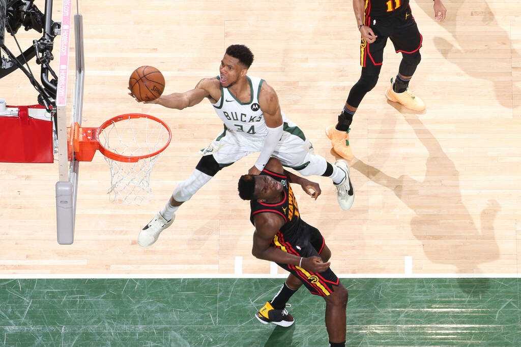 NBA: Ισοφάριση με θρίαμβο για Μπακς - Μαγικός Γιάννης (photos+video)