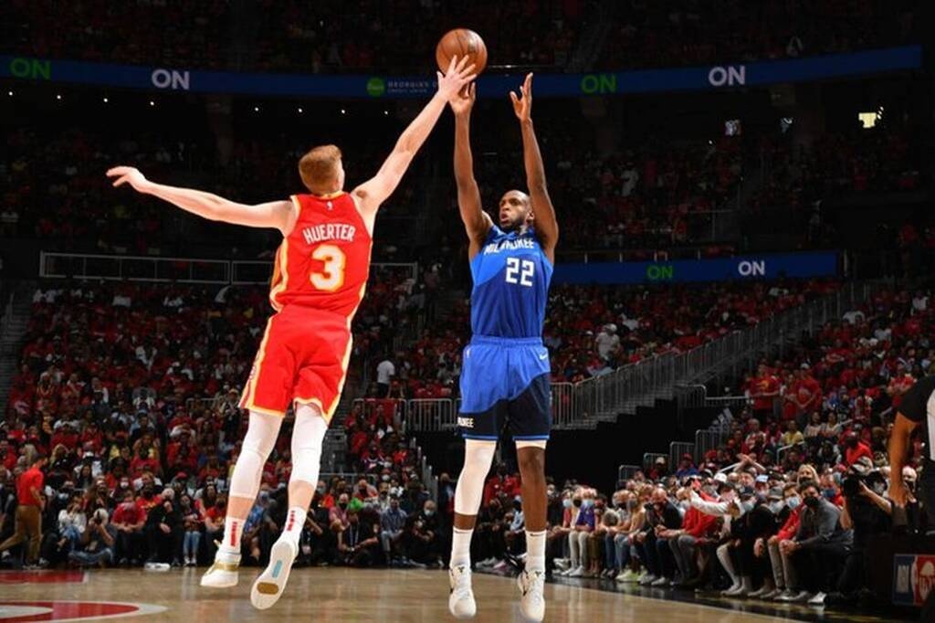 NBA: Οι καλύτερες στιγμές των Γιάννη Αντετοκούνμπο και Κρις Μίντλετον (photos+video)