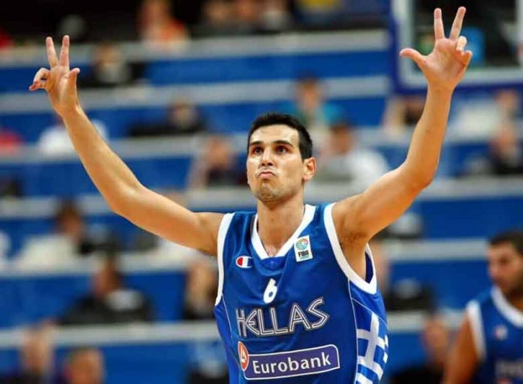 Νίκος Ζήσης: Ανακοίνωσε το τέλος της καριέρας του
