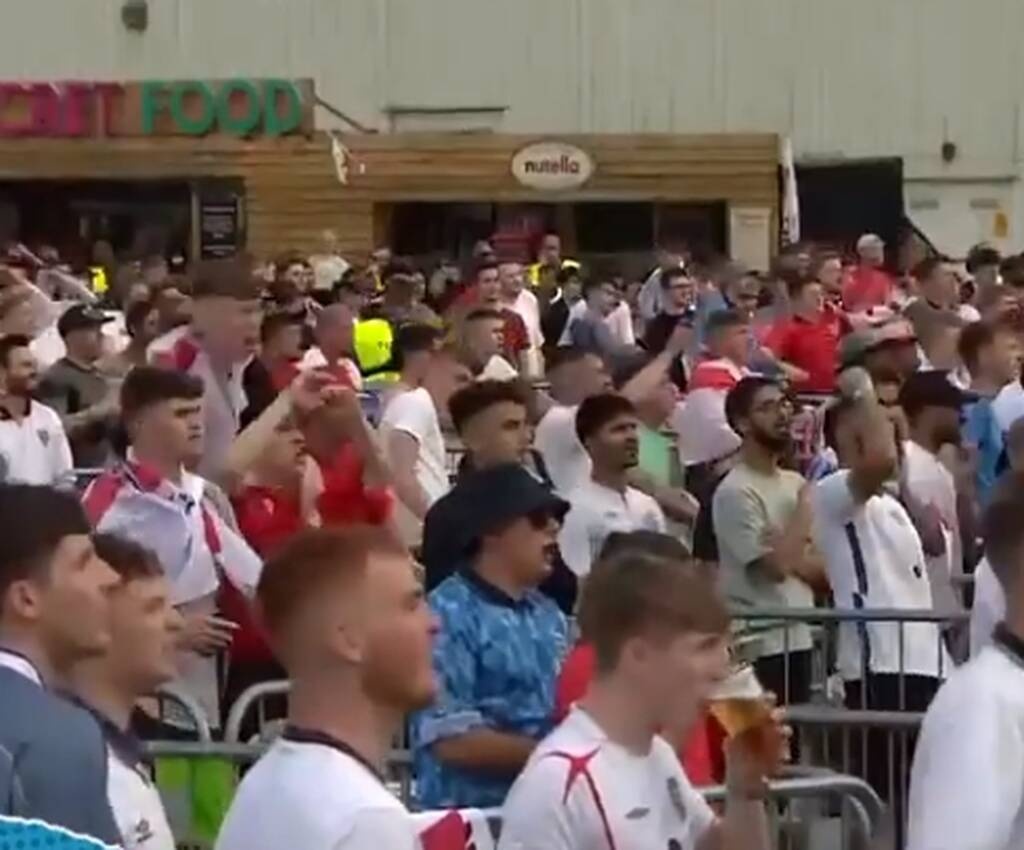 Euro 2020: Στο... πόδι όλη η Αγγλία - Έξαλλοι πανηγυρισμοί (photos+videos)