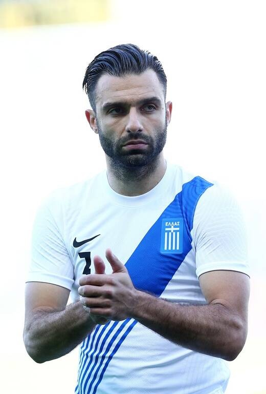 ΑΕΚ: Υπογράφει ο Τζαβέλλας - Ετοιμάζεται η φανέλα του (photos)