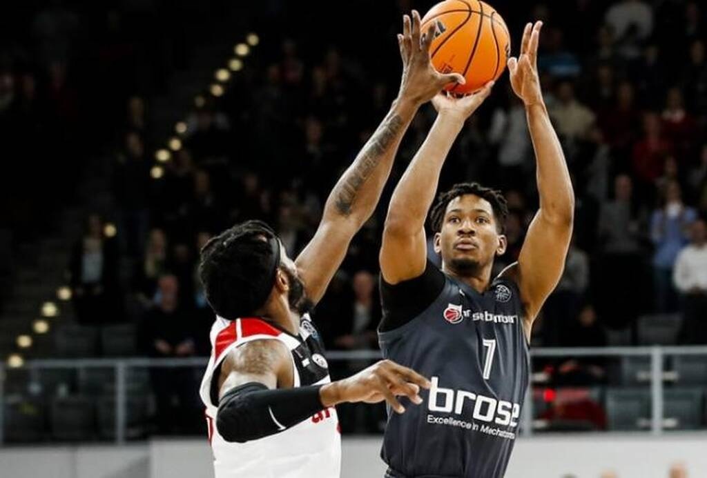 Μακάμπι Τελ Αβίβ: Ενίσχυση με Κάμερον Τέιλορ