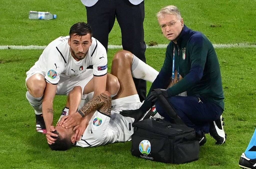 Euro 2020: Πολύ σοβαρός τραυματισμός για Σπινατσόλα - Σοκαρισμένοι στην Ιταλία! (Video+Photos)