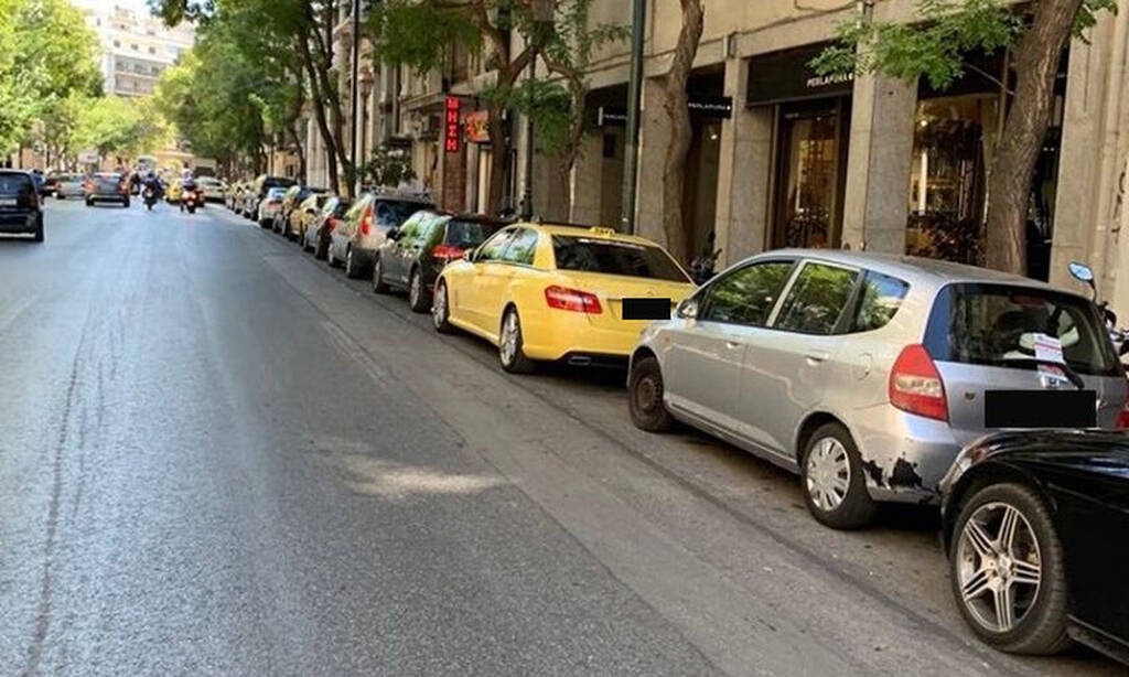 Το παρκάρισμα που «γκρέμισε» τα social media για απίθανο λόγο