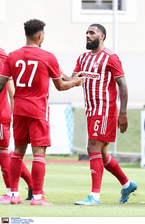 Ολυμπιακός-Κραϊόβα: Οβίδα του Χασάν στο δοκάρι - Έκανε το 2-0 ο Εμβιλά! (video+photos)