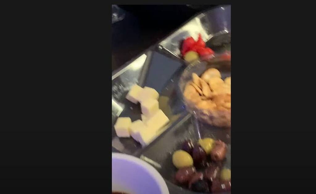 Παρήγγειλαν σαλάτα και αυτό που βρήκαν μέσα θα το θυμούνται για πάντα