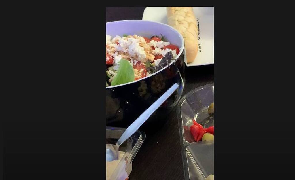 Παρήγγειλαν σαλάτα και αυτό που βρήκαν μέσα θα το θυμούνται για πάντα
