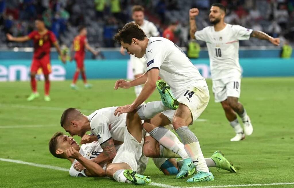 Euro 2020: Παλαβοί Ιταλοί - Έμειναν με... τα εσώρουχα μετά την πρόκριση (photos)
