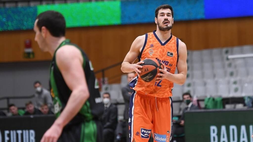 Μπαρτσελόνα: Φουλ για Κάλινιτς - Πως... επηρεάζει Παπαπέτρου