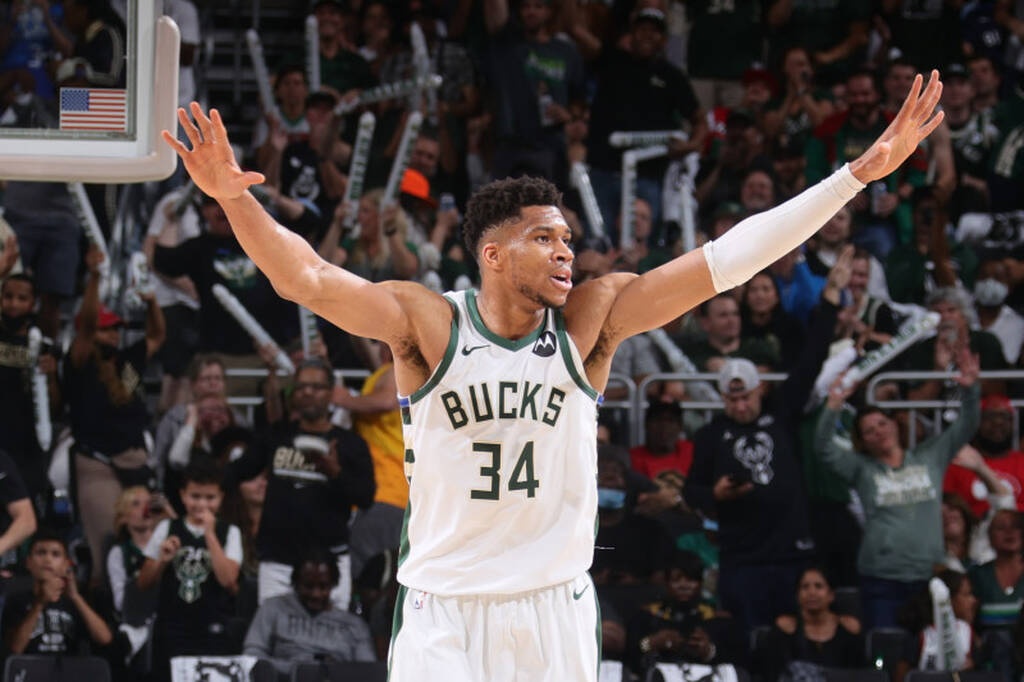 NBA: Με Αντετοκούνμπο στο Φίνιξ οι Μπακς (video+photos)