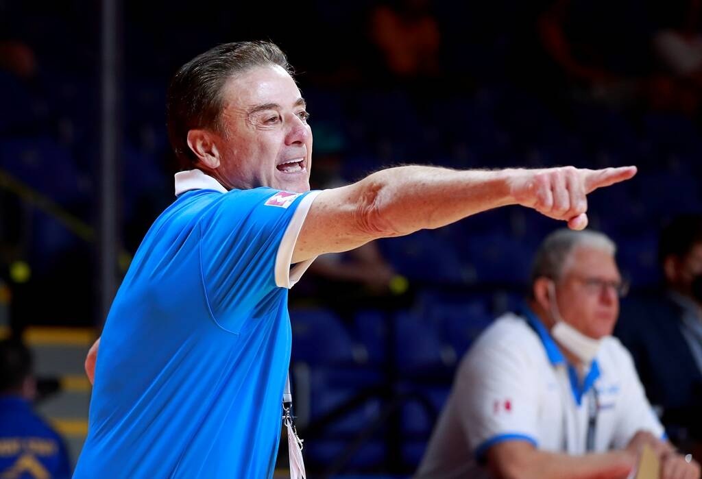 Ελλάδα: Συγκινητικό «αντίο» Πιτίνο σε παίκτες - «Υπέφερα, δεν ήξερα αν θα ήμουν στο Τόκιο»