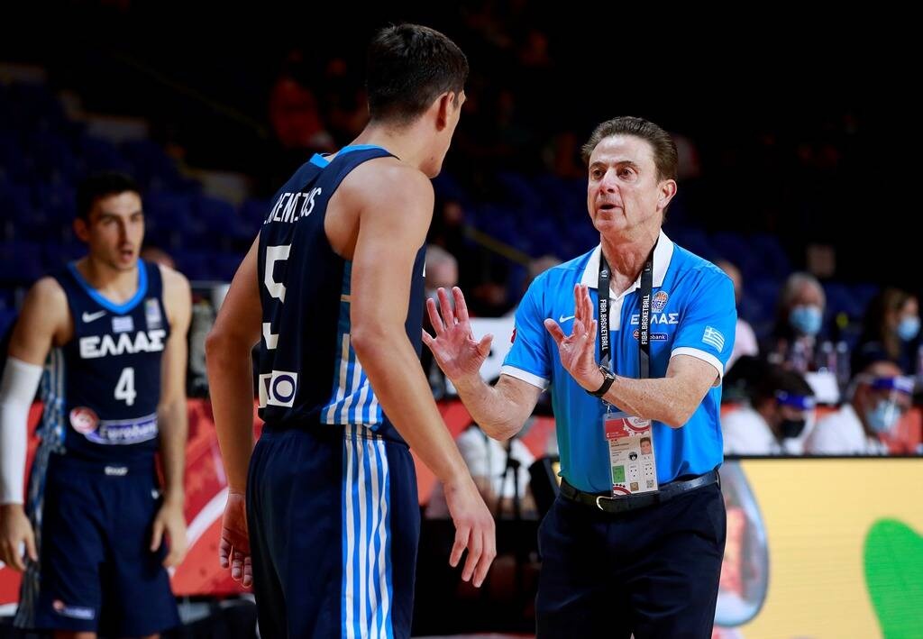 Ελλάδα: Συγκινητικό «αντίο» Πιτίνο σε παίκτες - «Υπέφερα, δεν ήξερα αν θα ήμουν στο Τόκιο»