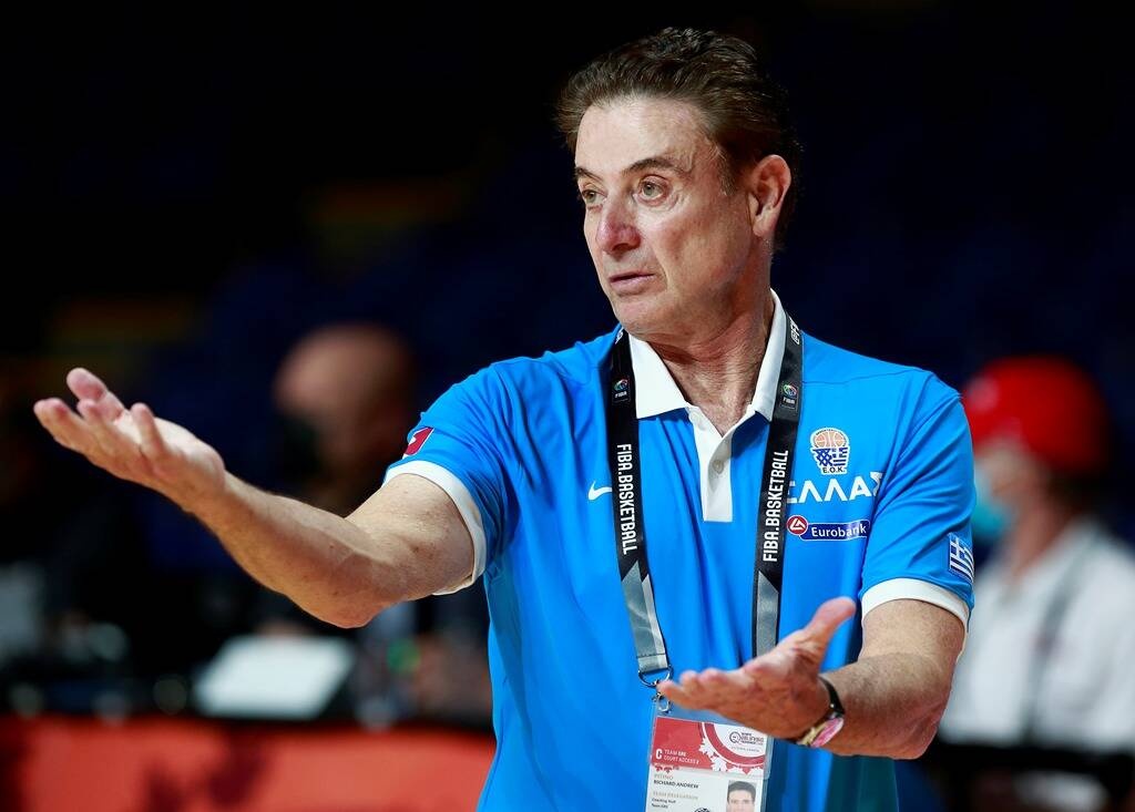 Ελλάδα: Συγκινητικό «αντίο» Πιτίνο σε παίκτες - «Υπέφερα, δεν ήξερα αν θα ήμουν στο Τόκιο»