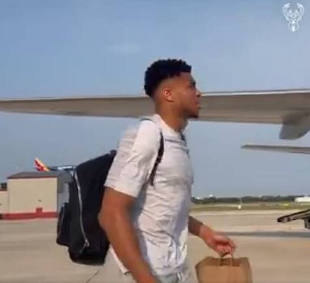 NBA: Με Αντετοκούνμπο στο Φίνιξ οι Μπακς (video+photos)