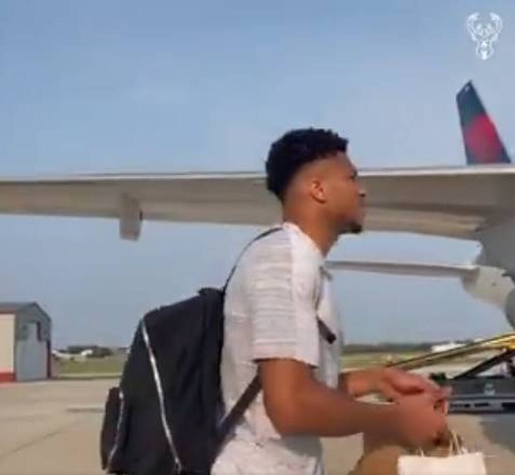 NBA: Με Αντετοκούνμπο στο Φίνιξ οι Μπακς (video+photos)