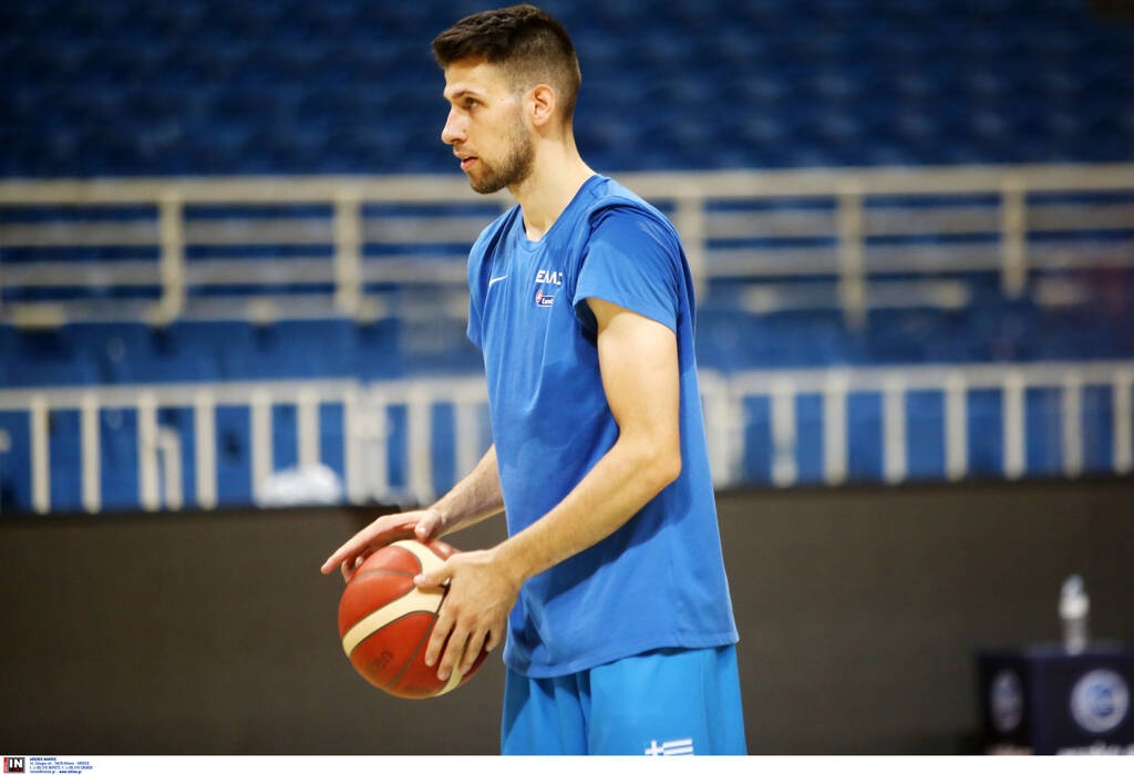 Ολυμπιακός: «Ερυθρόλευκος» και επίσημα ο Λούντζης