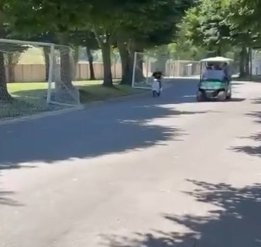 Μουρίνιο: Μπήκε με βέσπα στο προπονητικό της Ρόμα και έγινε Viral (photos+video)